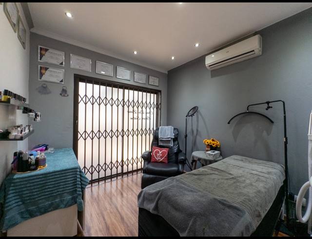 4 BEDROOM HOUSE FOR SALE IN BOKSBURG NORTH